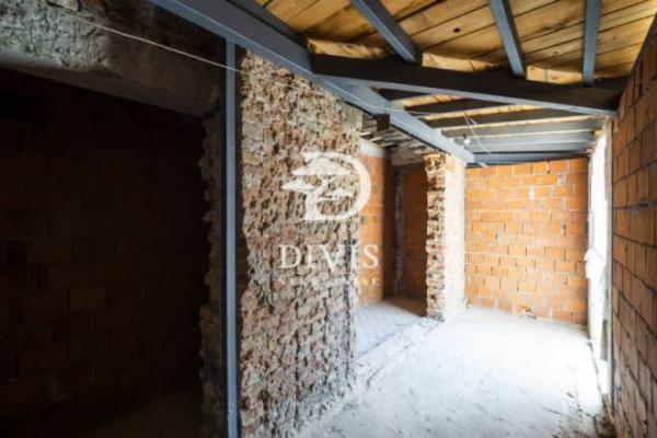 Slika 4 - Jelene Ćetković, Petosoban stan na prodaju, 241m2, 939.900€